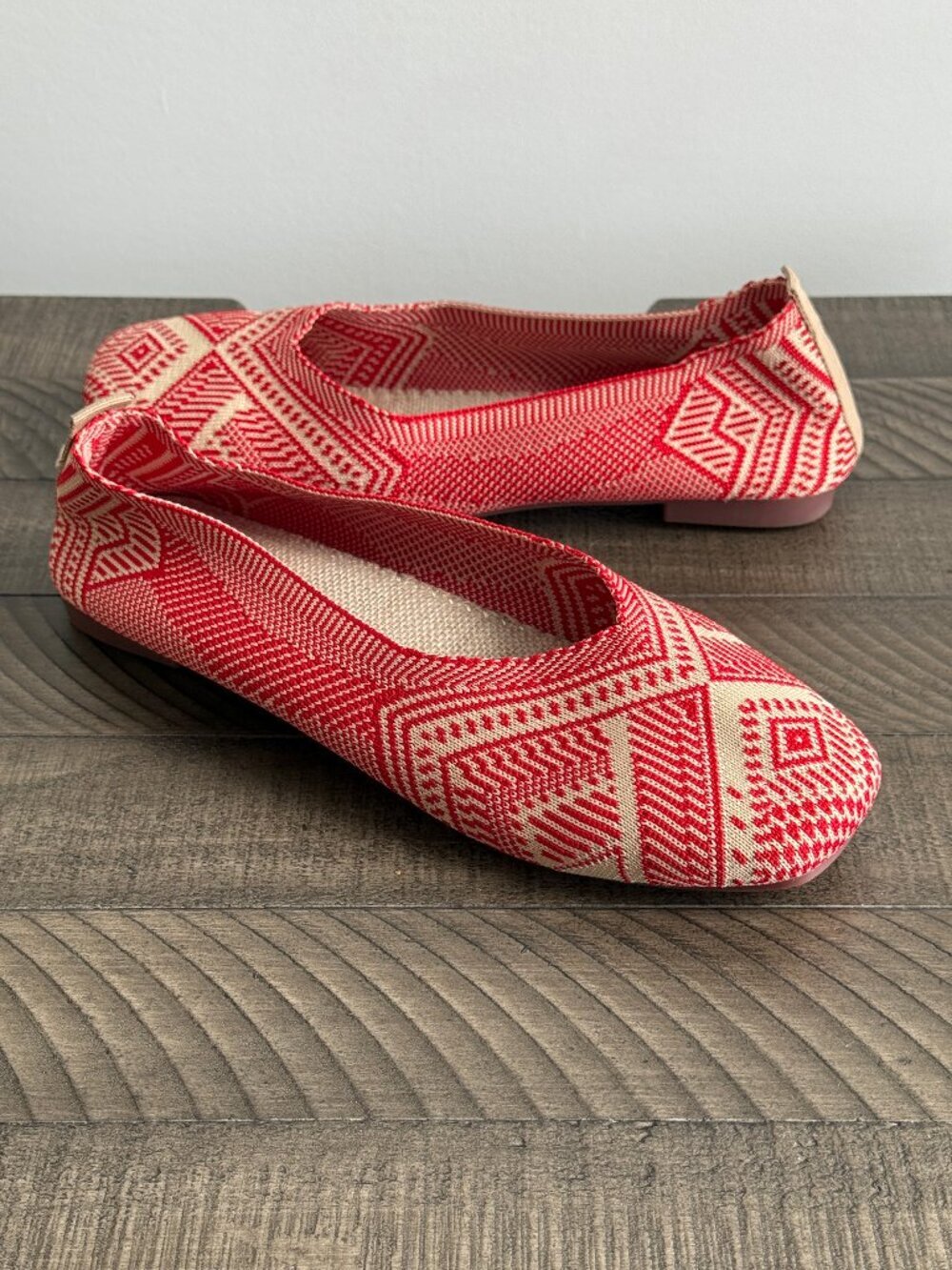 RVROVIC Women’s Flat Shoes Knitted Lightweight Slip-on Ballet Red Beige Size 8.5